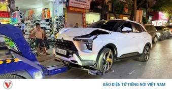 Nữ tài xế ô tô gây tai nạn liên hoàn trên phố Doãn Kế Thiện ở Hà Nội