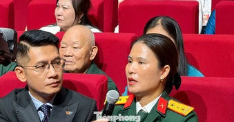 Nữ thượng tá nghẹn lòng kể về cuốn nhật ký của người chồng liệt sĩ