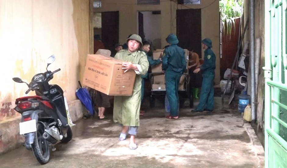 Núi nứt sau mưa lớn, nhiều hộ dân Thanh Hóa phải di dời khẩn cấp Núi nứt sau mưa lớn, nhiều hộ dân Thanh Hóa phải di dời khẩn cấp