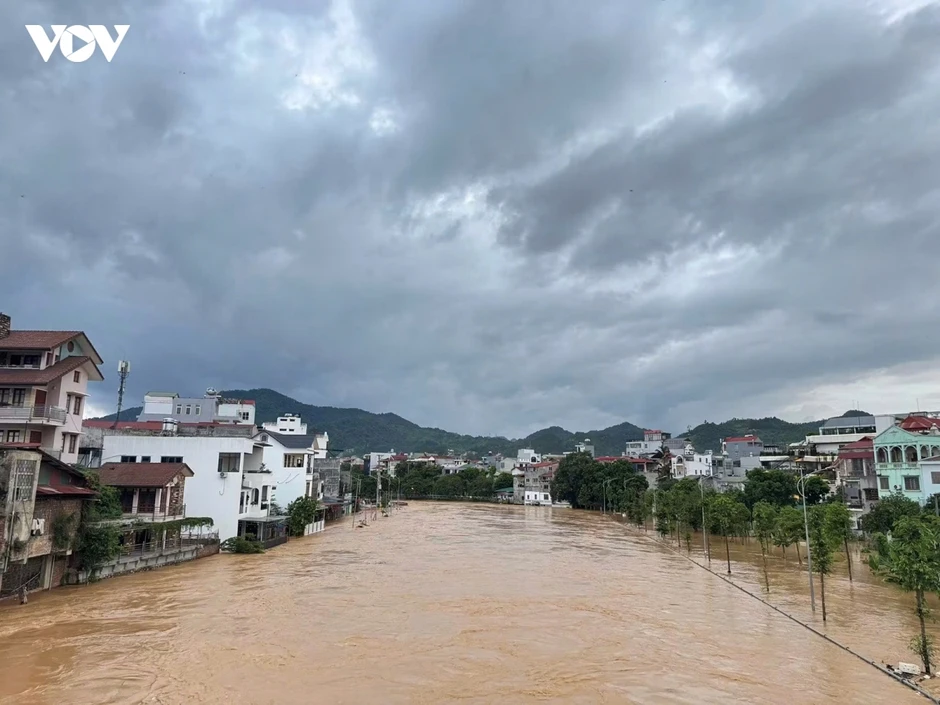Nước lũ rút, người dân Cao Bằng khẩn trương dọn dẹp Nước lũ rút, người dân Cao Bằng khẩn trương dọn dẹp