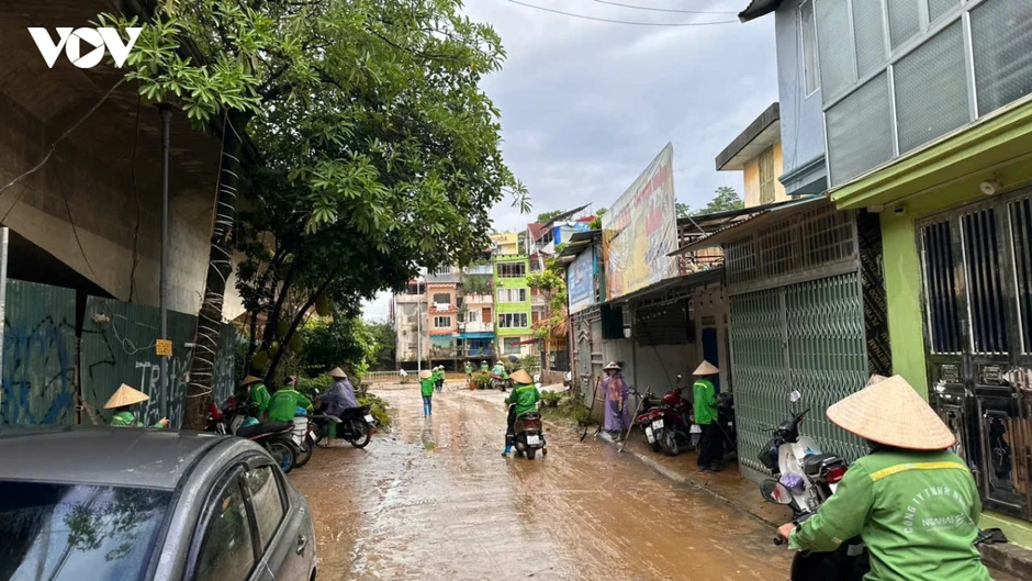 Nước lũ rút, người dân Cao Bằng khẩn trương dọn dẹp Nước lũ rút, người dân Cao Bằng khẩn trương dọn dẹp