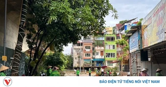 Nước lũ rút, người dân Cao Bằng khẩn trương dọn dẹp