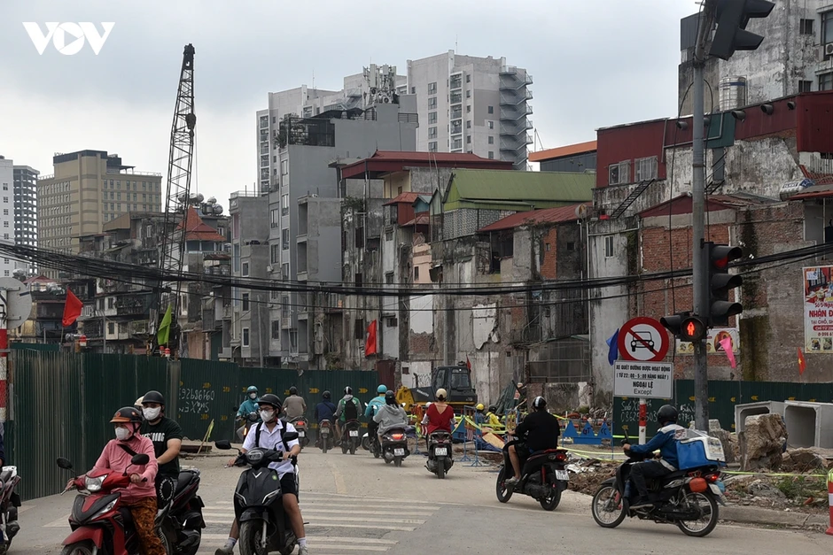 Nút La Thành - Nguyễn Chí Thanh giảm ùn tắc giờ cao điểm sau ngày đầu phân luồng