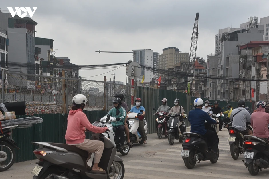 Nút La Thành - Nguyễn Chí Thanh giảm ùn tắc giờ cao điểm sau ngày đầu phân luồng