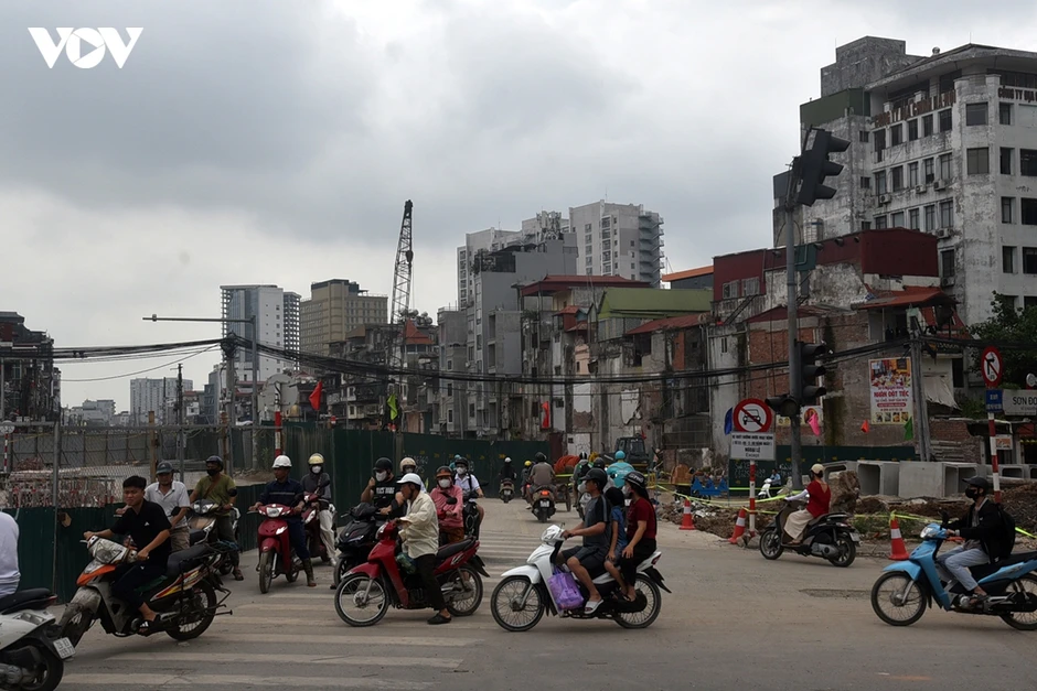 Nút La Thành - Nguyễn Chí Thanh giảm ùn tắc giờ cao điểm sau ngày đầu phân luồng
