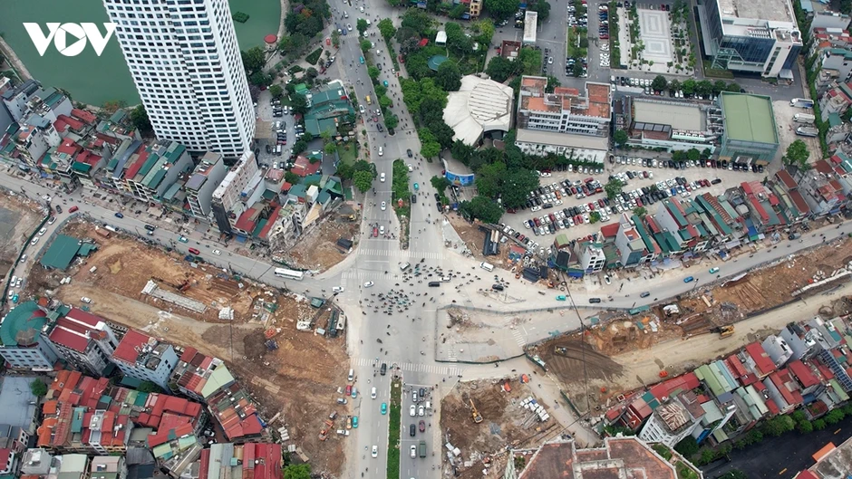 Nút La Thành - Nguyễn Chí Thanh giảm ùn tắc giờ cao điểm sau ngày đầu phân luồng