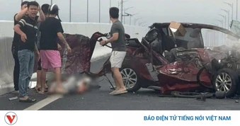 Ô tô con biến dạng, 1 người bị thương sau va chạm trên cao tốc Hạ Long - Móng Cái