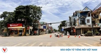 Ô tô vượt đèn đỏ tông xe máy khiến 1 người bị thương nặng tại Thanh Hóa