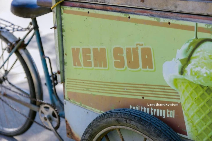 Ông lão bán kem 40 năm qua đời, 'nhiều người Kon Tum buồn thương, hoài niệm' Ông lão bán kem 40 năm qua đời, 'nhiều người Kon Tum buồn thương, hoài niệm'