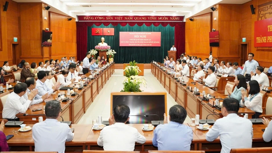 Ông Lê Văn Minh giữ chức Tổng Giám đốc Cơ quan Báo-Phát thanh, Truyền hình TP.HCM Ông Lê Văn Minh giữ chức Tổng Giám đốc Cơ quan Báo-Phát thanh, Truyền hình TP.HCM
