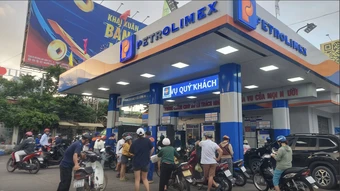 Petrolimex sẵn sàng hy sinh lợi nhuận để nhập thêm xăng dầu cung cấp cho thị trường