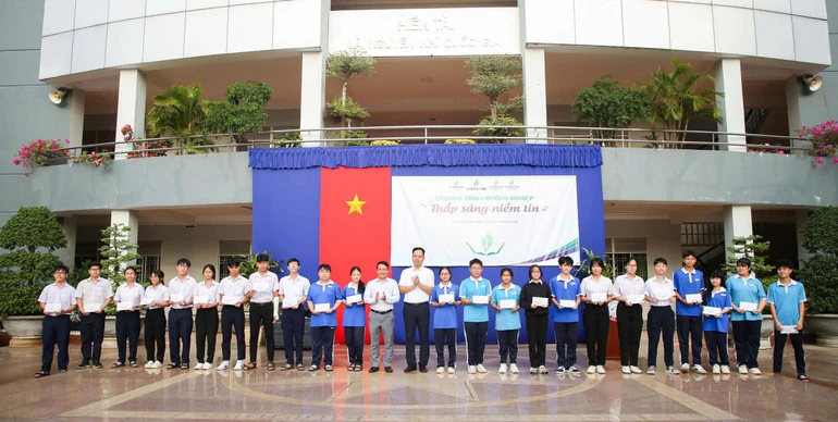 Petrovietnam: Nhiều hoạt động an sinh, xã hội hướng đến trẻ em và học sinh Petrovietnam: Nhiều hoạt động an sinh, xã hội hướng đến trẻ em và học sinh