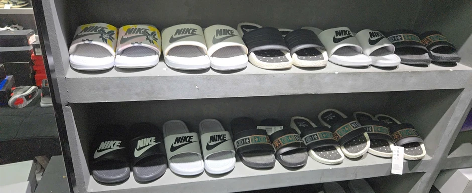 Phá đường dây bán giày giả mạo thương hiệu Nike, Adidas ở TPHCM Phá đường dây bán giày giả mạo thương hiệu Nike, Adidas ở TPHCM