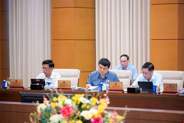Phân cấp, phân quyền trong quyết định ngân sách cần được cân nhắc kỹ lưỡng