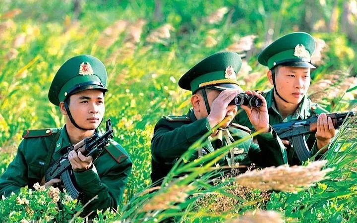 Phạt đến 75 triệu đồng đối với hành vi vận chuyển trái phép hàng hóa, tiền tệ qua biên giới Phạt đến 75 triệu đồng đối với hành vi vận chuyển trái phép hàng hóa, tiền tệ qua biên giới