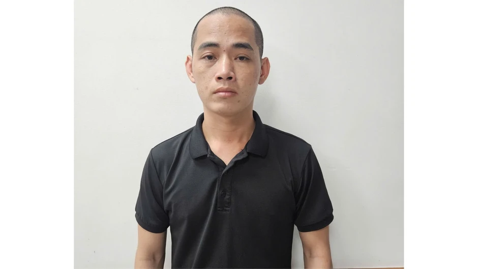 Phát hiện 4 tỷ đồng liên tục chuyển vào tài khoản một nhân viên lắp máy quẹt thẻ suốt 2 năm: Công an vào cuộc làm rõ Phát hiện 4 tỷ đồng liên tục chuyển vào tài khoản một nhân viên lắp máy quẹt thẻ suốt 2 năm: Công an vào cuộc làm rõ