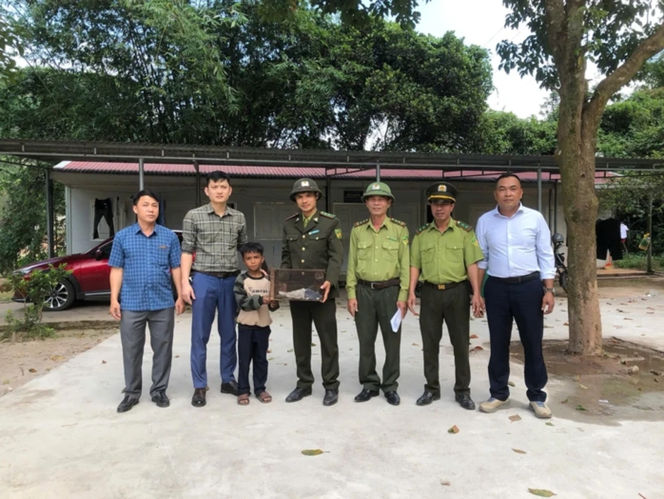 Phát hiện con vật quý hiếm nằm bên bờ suối
