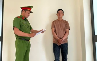 Phát hiện cựu nhân viên ngân hàng nhận 1,7 tỷ đồng của khách hàng để làm thủ tục đáo hạn nhưng không nộp tiền vào ngân hàng