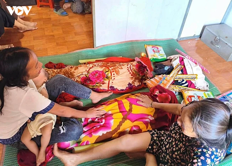Phát hiện hai chị em tử vong dưới ao nước ở Nghệ An Phát hiện hai chị em tử vong dưới ao nước ở Nghệ An