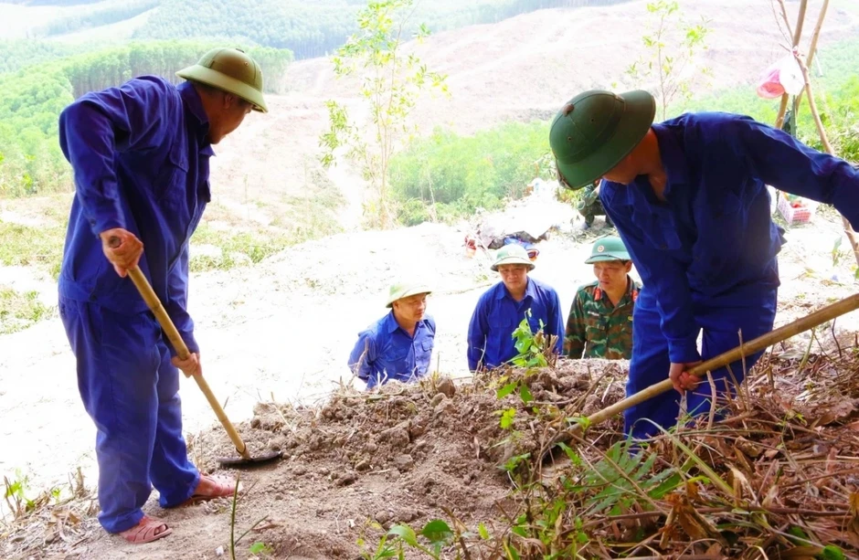 Phát hiện hài cốt liệt sĩ trong hầm chiến đấu ở Quảng Trị Phát hiện hài cốt liệt sĩ trong hầm chiến đấu ở Quảng Trị