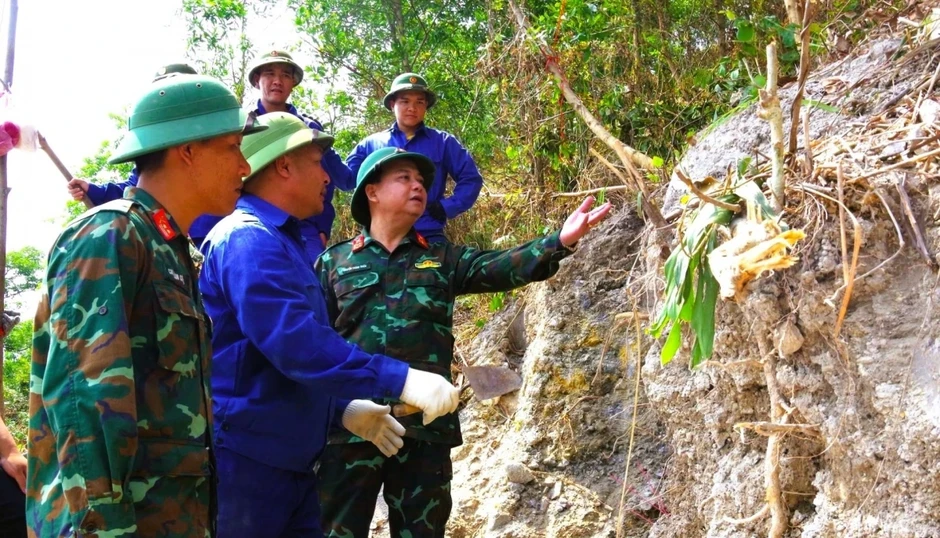 Phát hiện hài cốt liệt sĩ trong hầm chiến đấu ở Quảng Trị Phát hiện hài cốt liệt sĩ trong hầm chiến đấu ở Quảng Trị