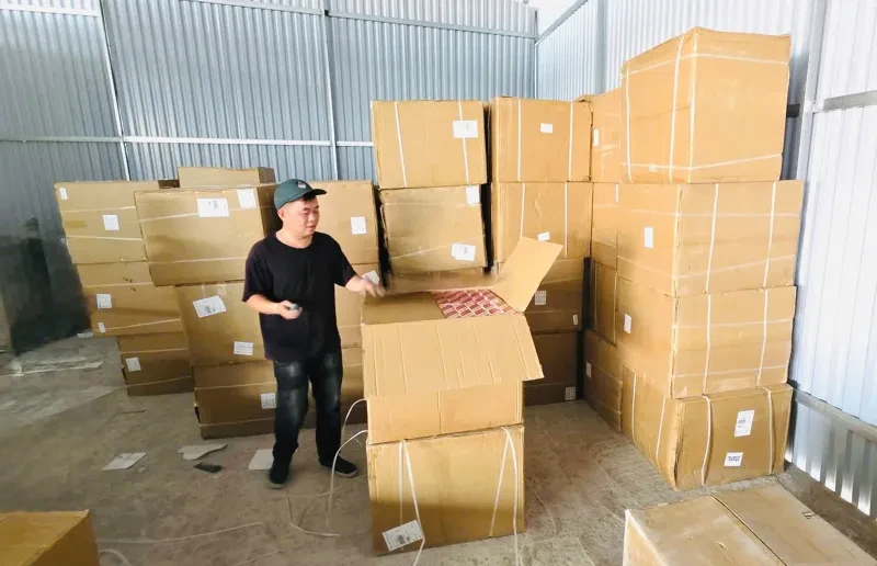 Phát hiện hàng chục nghìn sản phẩm điện thoại, thời trang giả mạo xuất xứ, nhãn mác