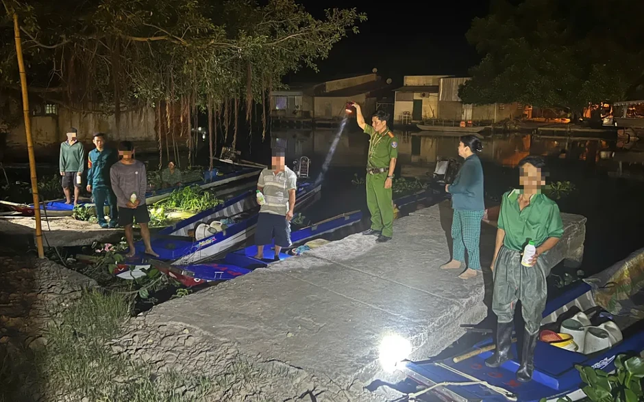 Phát hiện nhóm đối tượng dùng thuốc trừ sâu để tận diệt thủy sản Phát hiện nhóm đối tượng dùng thuốc trừ sâu để tận diệt thủy sản