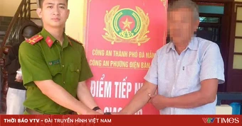 Phát hiện súng, đạn khi đào móng nhà, người dân chủ động giao nộp