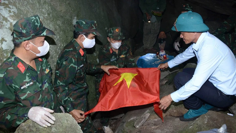 Phát hiện thêm 1 hài cốt liệt sĩ tại Đồi Cư Jú ở Đắk Lắk Phát hiện thêm 1 hài cốt liệt sĩ tại Đồi Cư Jú ở Đắk Lắk