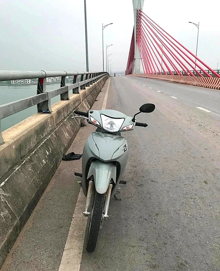 Phát hiện thi thể nam thanh niên trôi dạt vào bờ biển Hà Tĩnh Phát hiện thi thể nam thanh niên trôi dạt vào bờ biển Hà Tĩnh