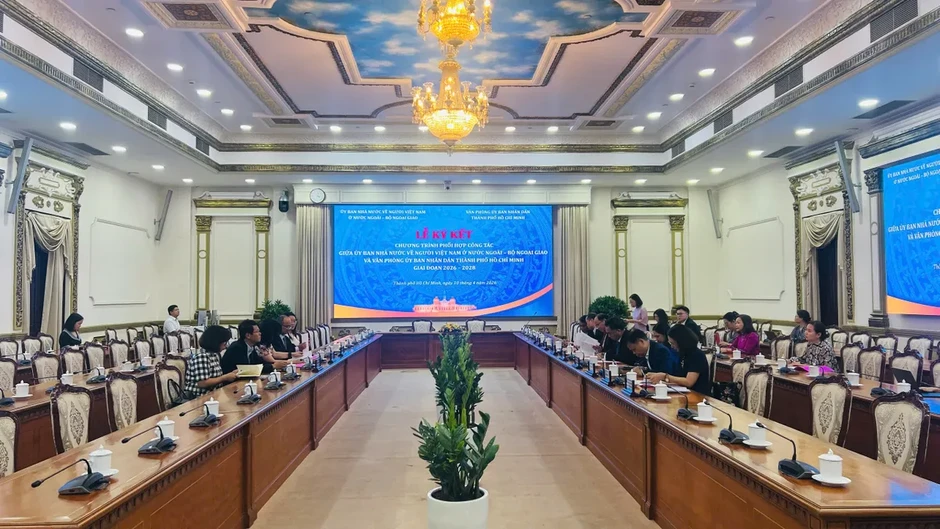 Phát huy mạnh mẽ nguồn lực kiều bào cùng sự phát triển của siêu đô thị Phát huy mạnh mẽ nguồn lực kiều bào cùng sự phát triển của siêu đô thị