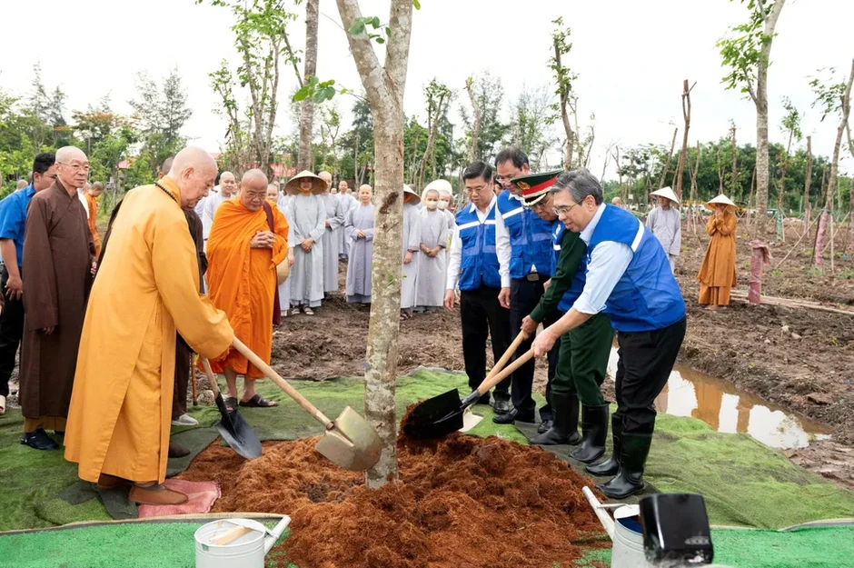 Phát huy sức mạnh khối đại đoàn kết toàn dân tộc trong bảo vệ môi trường Phát huy sức mạnh khối đại đoàn kết toàn dân tộc trong bảo vệ môi trường