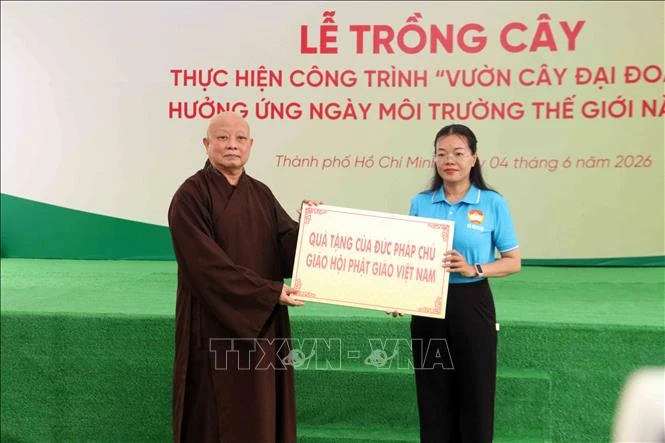Phát huy sức mạnh khối đại đoàn kết toàn dân trong bảo vệ môi trường Phát huy sức mạnh khối đại đoàn kết toàn dân trong bảo vệ môi trường