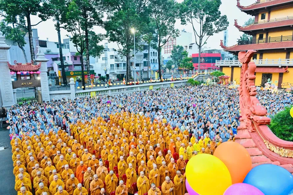 Phát huy tinh thần Phật giáo xây dựng khối đại đoàn kết toàn dân tộc Phát huy tinh thần Phật giáo xây dựng khối đại đoàn kết toàn dân tộc