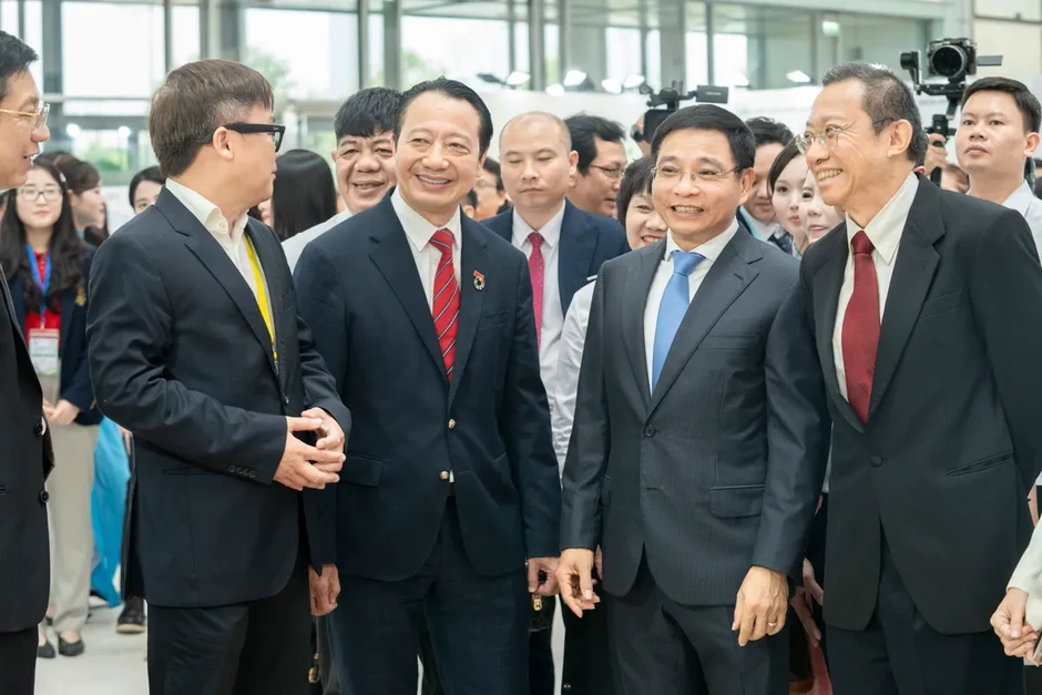 Phát huy vai trò doanh nghiệp trong hiện thực hóa lộ trình Net Zero Phát huy vai trò doanh nghiệp trong hiện thực hóa lộ trình Net Zero