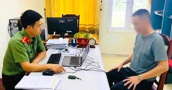 Phạt người đàn ông 7,5 triệu đồng vì chia sẻ thông tin xúc phạm công an