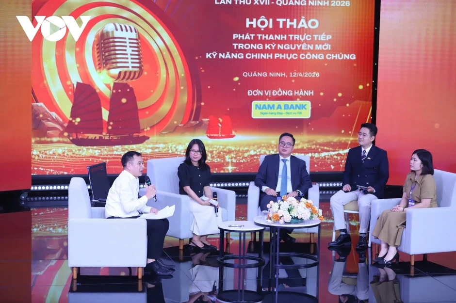 Phát thanh trực tiếp trong kỷ nguyên mới: Kỹ năng chinh phục công chúng Phát thanh trực tiếp trong kỷ nguyên mới: Kỹ năng chinh phục công chúng