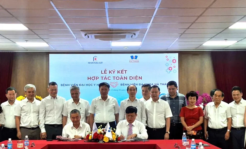 Phát triển nguồn nhân lực y tế chất lượng cao, hướng tới mô hình bệnh viện thông minh Phát triển nguồn nhân lực y tế chất lượng cao, hướng tới mô hình bệnh viện thông minh