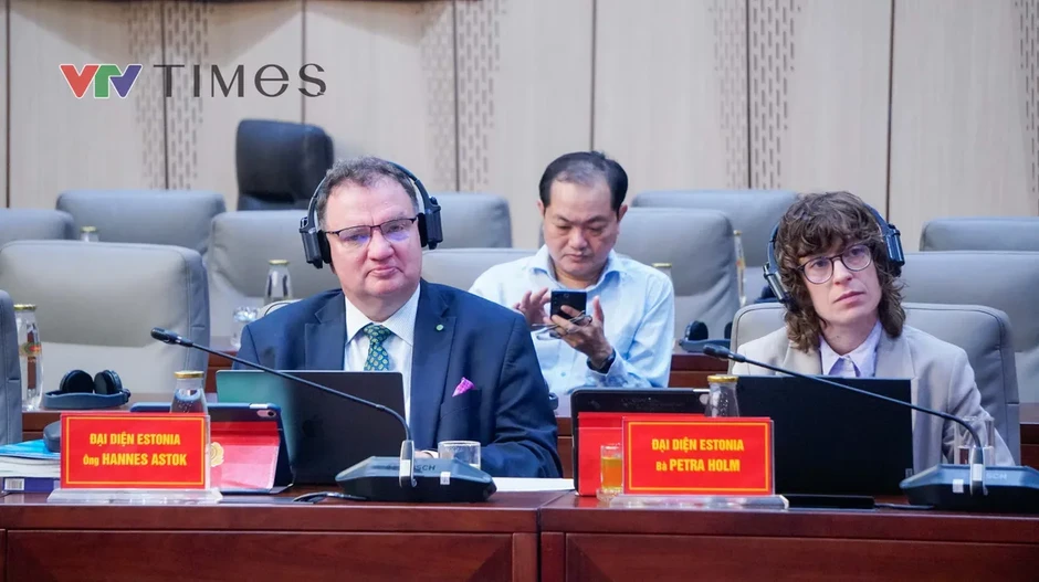 Phát triển VNeID trở thành nền tảng tích hợp đa dịch vụ phục vụ người dân Phát triển VNeID trở thành nền tảng tích hợp đa dịch vụ phục vụ người dân
