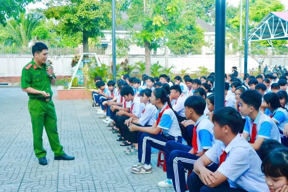 Phim ngắn và xã hội: Ai đang dạy người trẻ cách nhìn thế giới? Phim ngắn và xã hội: Ai đang dạy người trẻ cách nhìn thế giới?
