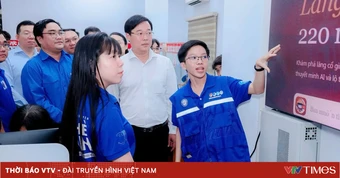 Phó Bí thư Thường trực Thành ủy TP Hồ Chí Minh thăm các đội hình tình nguyện "Mùa hè số"