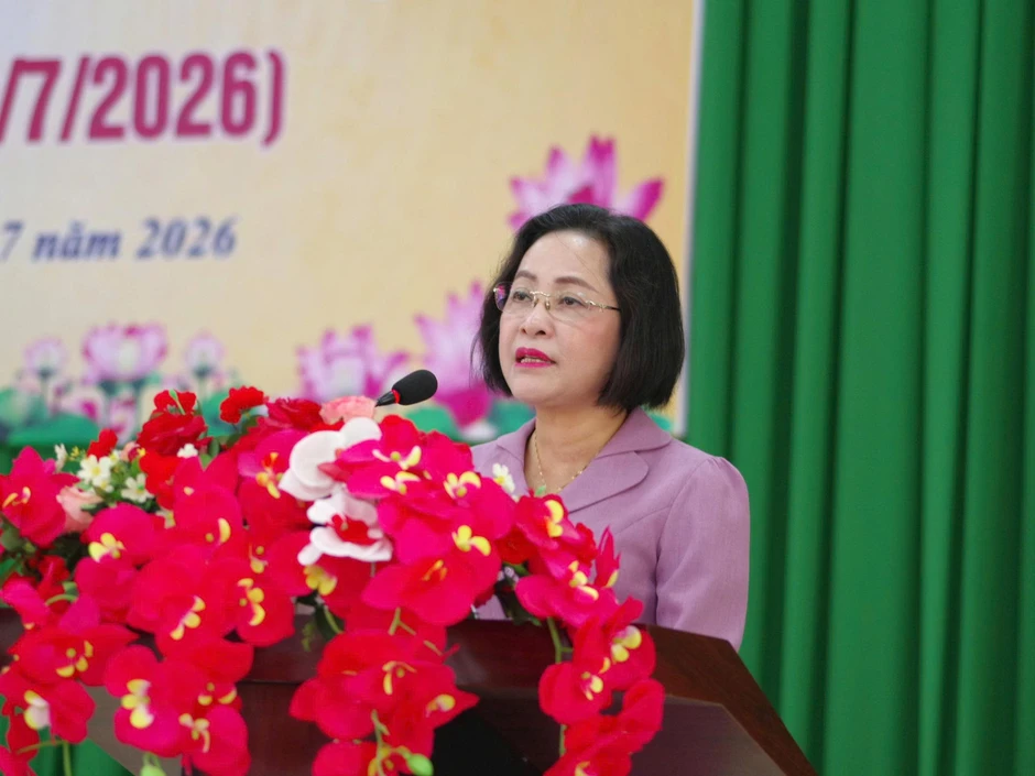 Phó Chủ tịch Quốc hội thăm, tặng quà người có công ở Đắk Lắk Phó Chủ tịch Quốc hội thăm, tặng quà người có công ở Đắk Lắk