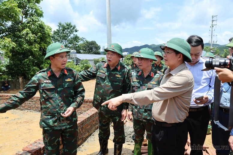Phó Thủ tướng Hồ Quốc Dũng kiểm tra công tác khắc phục hậu quả lũ quét tại xã Mường Than, Lai Châu Phó Thủ tướng Hồ Quốc Dũng kiểm tra công tác khắc phục hậu quả lũ quét tại xã Mường Than, Lai Châu