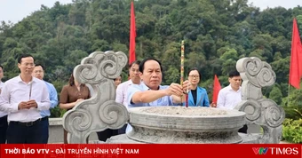 Phó Thủ tướng Lê Tiến Châu dâng hương tưởng nhớ Chủ tịch Hồ Chí Minh