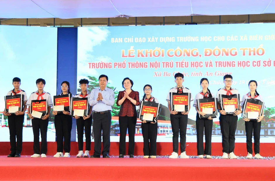 Phó Thủ tướng Phạm Thị Thanh Trà dự lễ khởi công Trường Phổ thông nội trú liên cấp Ba Chúc, tỉnh An Giang Phó Thủ tướng Phạm Thị Thanh Trà dự lễ khởi công Trường Phổ thông nội trú liên cấp Ba Chúc, tỉnh An Giang