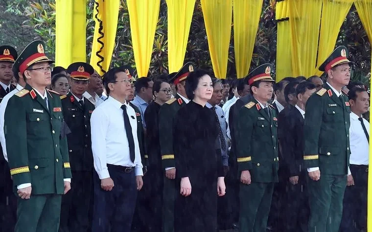 Phó Thủ tướng Phạm Thị Thanh Trà dự Lễ truy điệu, an táng hài cốt liệt sĩ tại Quảng Ngãi Phó Thủ tướng Phạm Thị Thanh Trà dự Lễ truy điệu, an táng hài cốt liệt sĩ tại Quảng Ngãi