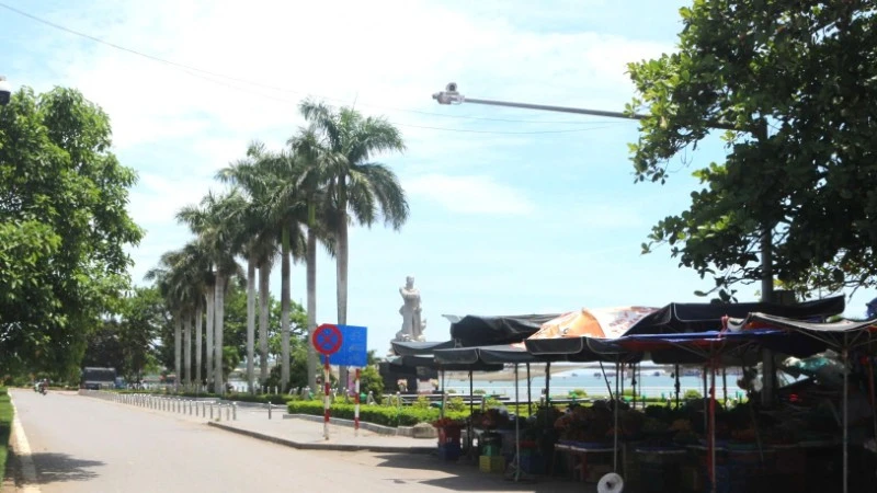 Phòng Cảnh sát giao thông Công an Quảng Trị nói về 500 trường hợp bị “phạt nguội” qua camera tại Đồng Hới Phòng Cảnh sát giao thông Công an Quảng Trị nói về 500 trường hợp bị “phạt nguội” qua camera tại Đồng Hới