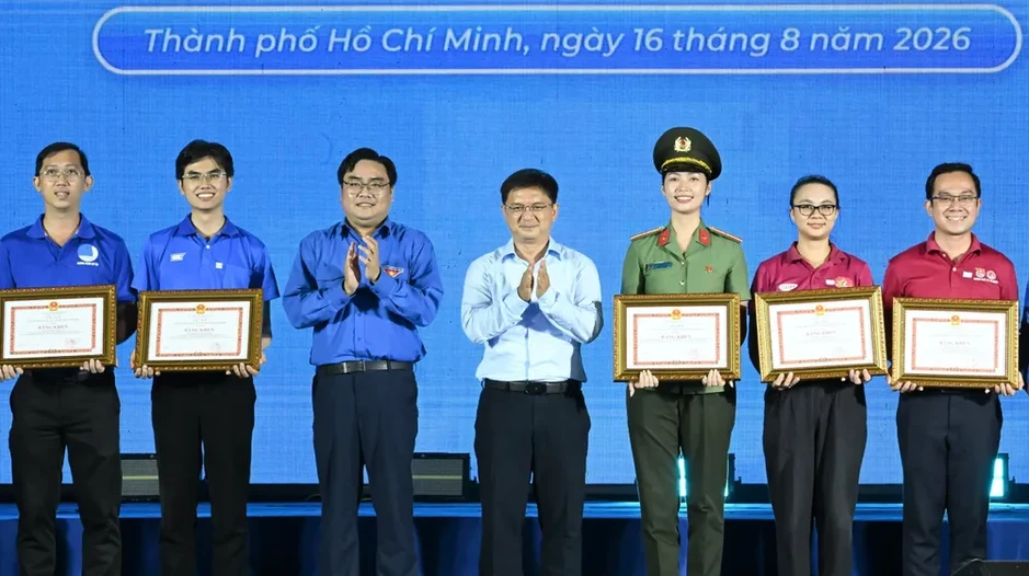 Phong trào tình nguyện - điểm sáng đáng tự hào của tuổi trẻ TPHCM Phong trào tình nguyện - điểm sáng đáng tự hào của tuổi trẻ TPHCM