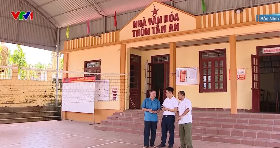 Phụ cấp thấp khó thu hút người trẻ làm cán bộ thôn, tổ dân phố Phụ cấp thấp khó thu hút người trẻ làm cán bộ thôn, tổ dân phố