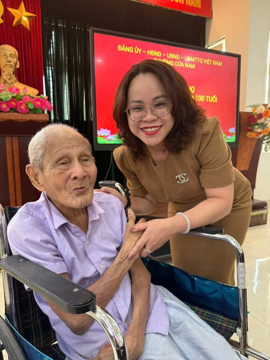 Phụ nữ tham chính: Hành trình lãnh đạo từ trách nhiệm đến cống hiến Phụ nữ tham chính: Hành trình lãnh đạo từ trách nhiệm đến cống hiến